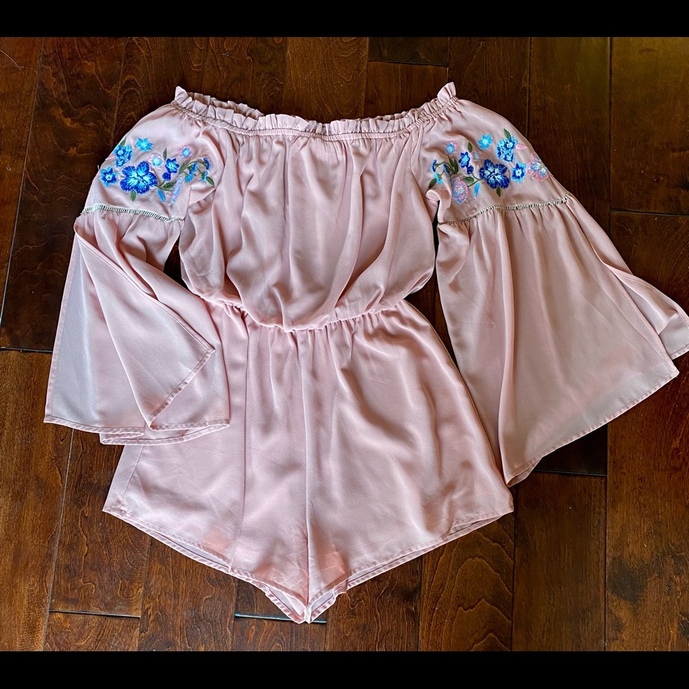 Vintage Rose off the shoulder Romper - Picture 3 of 4